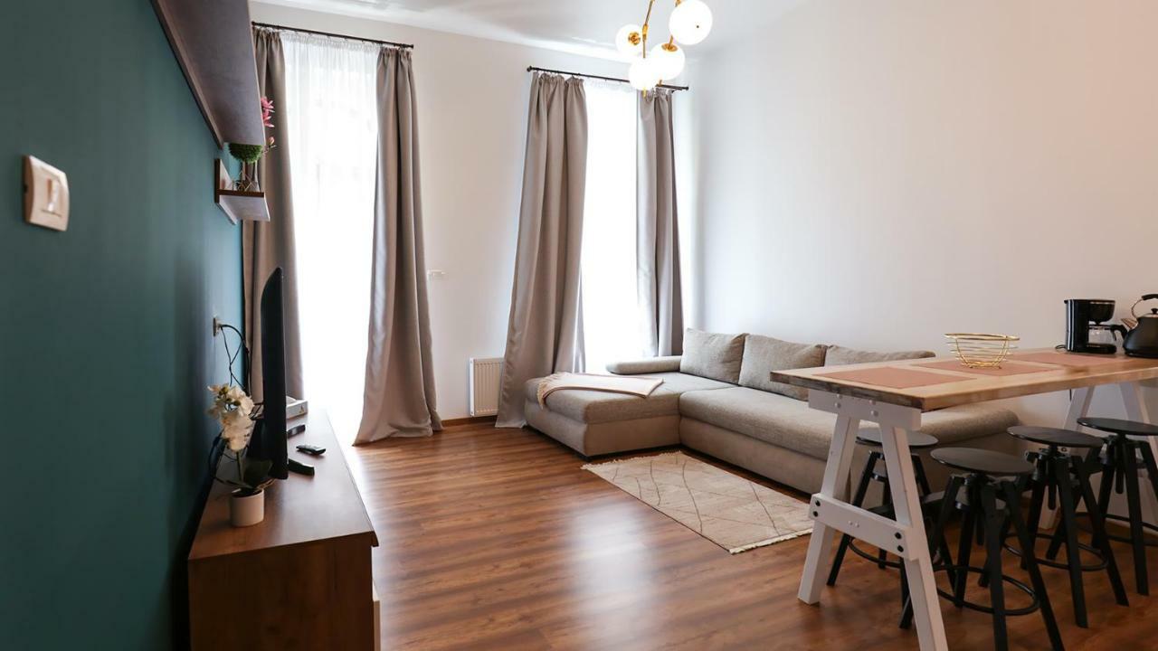 Unirii Old Square Apartments 4 Timisoara Bagian luar foto